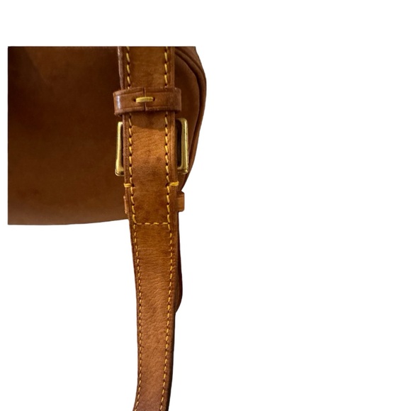 Louis Vuitton Montsouris Mm - Picture 7 of 16